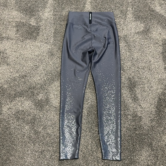 Peloton Foiled Tight - Picture 2 of 3